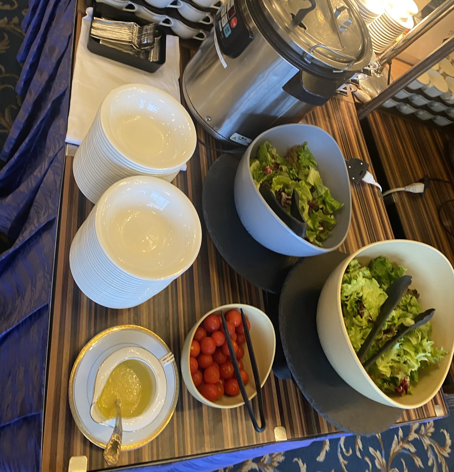 朝食 サラダとスープのコーナー｜ホテルマロウド箱根