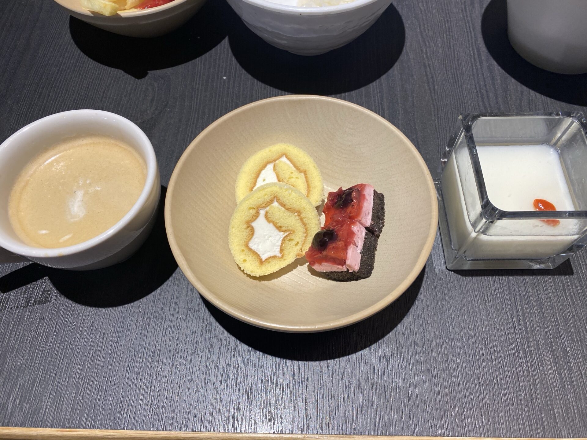 夕食ビュッフェのデザート|箱根ホテル小涌園